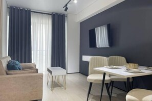 Room - White studio in Akai City,Tashkent (Tashkent)