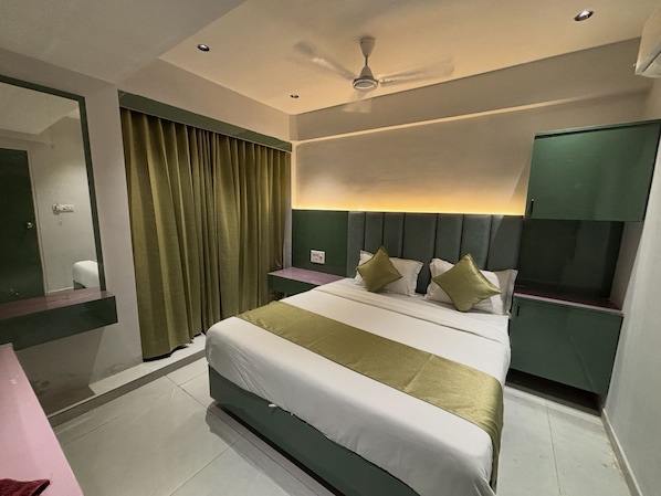 Classic Double Room, City View | Free WiFi