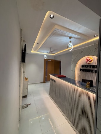 Reception. Hotel Prenix Sky- Gota