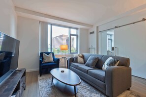TV, offices - Spacious Apartment On Water (Cambridge, MA)