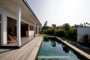 Room - 1BR Villa with Private Pool in Amed (Bali)
