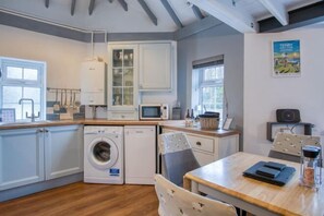 Room - Beachwood - 2 Bedroom Cottage - Penally (Tenby)