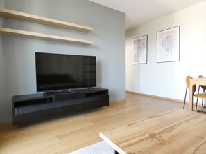 Apartment, Balcony | Living room