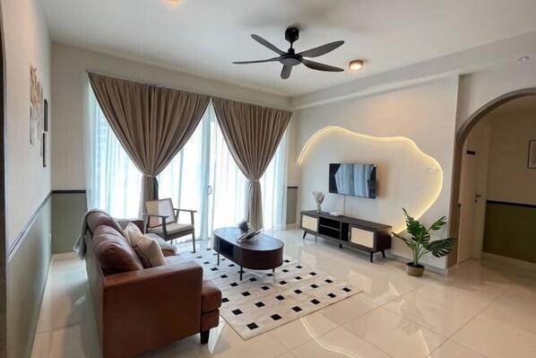 Living area - NEW Serenity@Teega ResidenceL2 by UcomeHomestay (Iskandar Puteri)