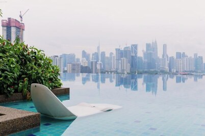 Datum Jelatek Residence by FEEL HOME