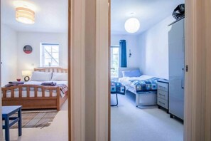 Room - 29 Rhodewood House - 2 Bedroom - Saundersfoot (Saundersfoot)