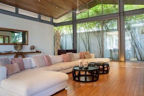 Cribs/infant beds - Villa Essenza (Takua Thung)