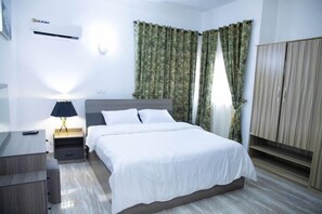 Unclassified image, 5 of 11, button - Bumcy apartment (Abuja)