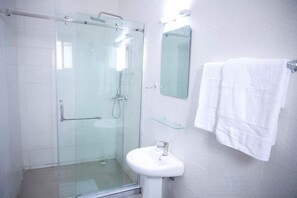 Unclassified image, 2 of 11, button - Bumcy apartment (Abuja)