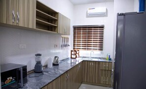 Private kitchen - Bumcy apartment (Abuja)