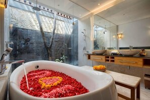 Bathroom - vila deh simba at seminyak aramanis (Bali)