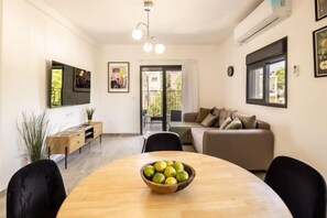 Room - Louis Promenade Vista apartment (Haifa)