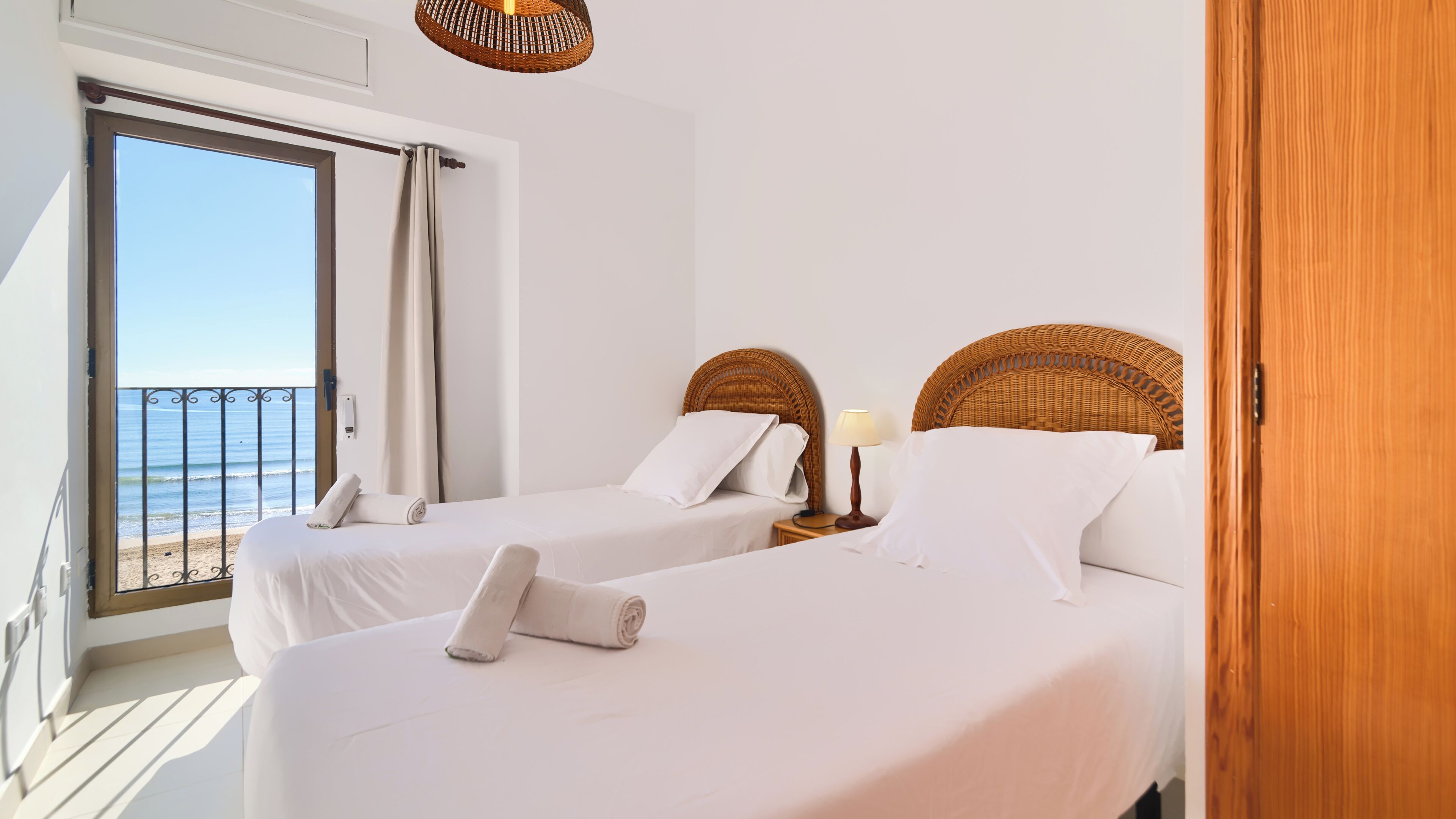 Iron/ironing board, free WiFi, bed sheets