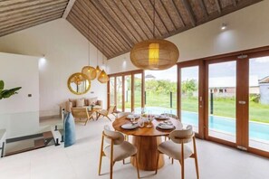 Dining - Villa Maria by Pertama Stay (Bali)