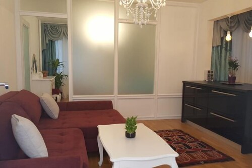 E&E Apartments Free Parking / Sports Arena LJ