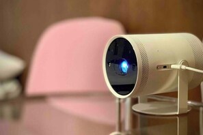 Miscellaneous - WooDream Beam projector 6-min Gangnam stn. (Seoul)