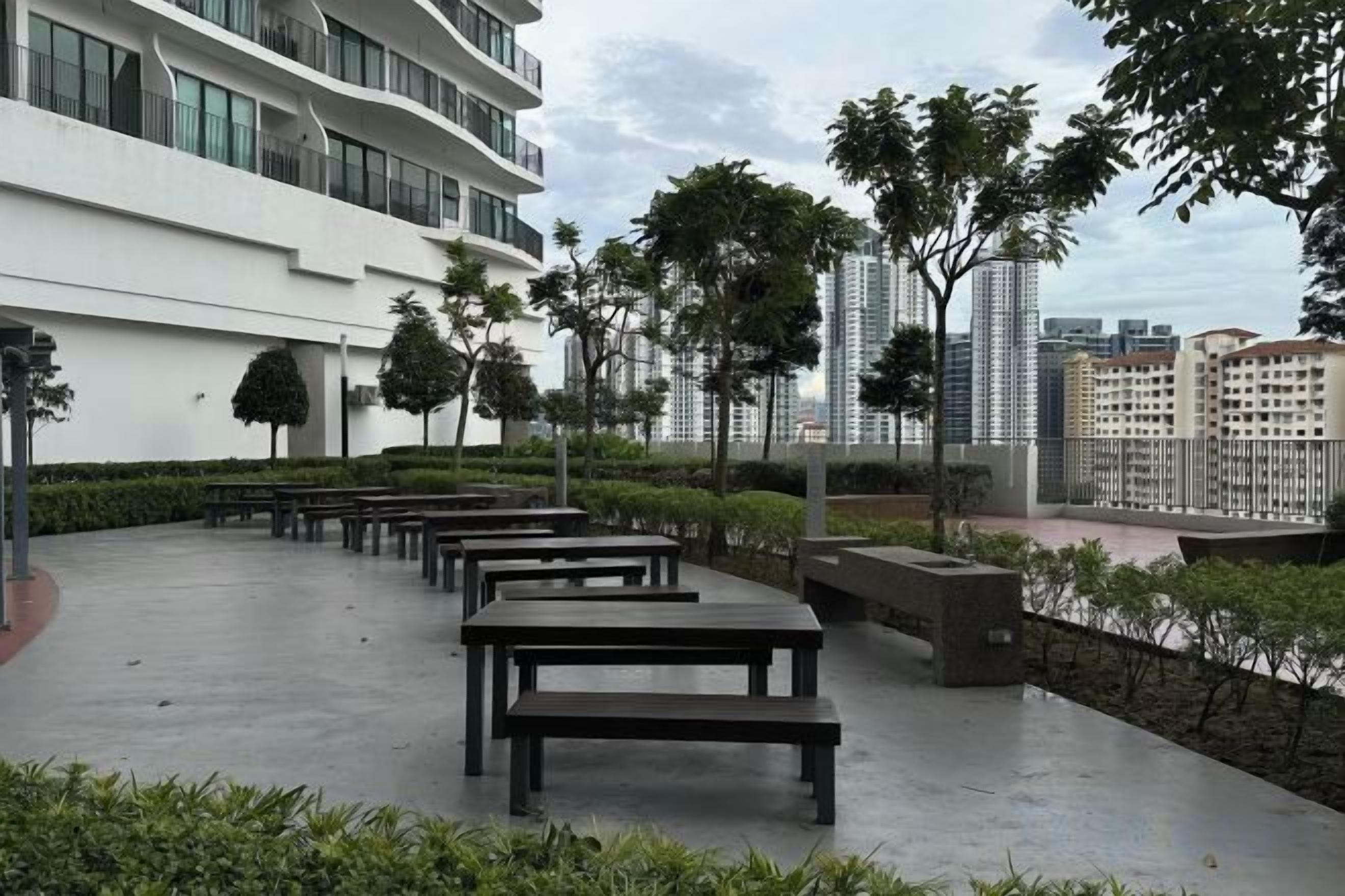 Tempat makan luar