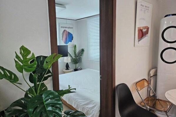 Room - Renovation #3 minutes from Chungmuro Station #Near Myeong-dong #Luggage storage service (Seoul)