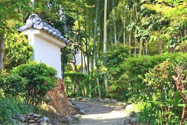 Property grounds - Iidaya Hotel (Yokohama)