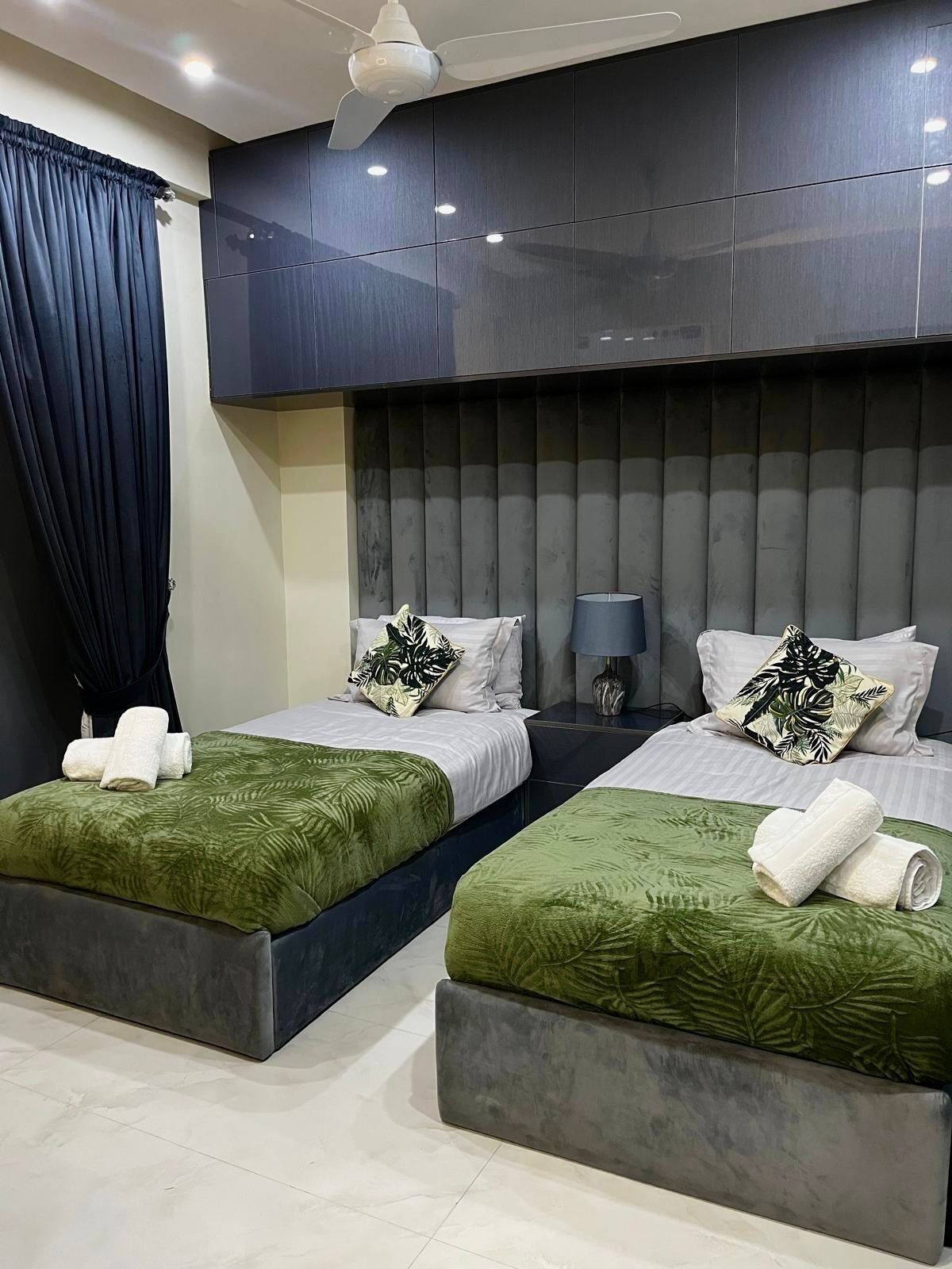 2 slaapkamers, een strijkplank/strijkijzer