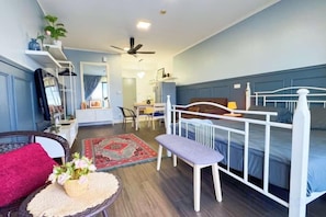 Soundproofing, iron/ironing board - Pool View Air-Con Studio @Tiara Imperio Bangi (Kajang)