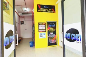 Unclassified image, 3 of 30, button - Pool View Air-Con Studio @Tiara Imperio Bangi (Kajang)