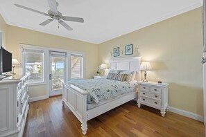 5 bedrooms, iron/ironing board, WiFi, bed sheets - Stargazer #202 - 5 BR Oceanfront Home in the heart of Surf City, NC (Surf City)