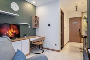 Room - An Corner Apt - Vinhomes Central Park High Floor Nice View and Free Pick up for 5 Nights (Ho Chi Minh City)