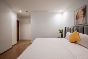 Unclassified image, 2 of 16, button - An Corner Apt - Vinhomes Central Park High Floor Nice View and Free Pick up for 5 Nights (Ho Chi Minh City)