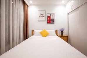 Unclassified image, 4 of 16, button - An Corner Apt - Vinhomes Central Park High Floor Nice View and Free Pick up for 5 Nights (Ho Chi Minh City)