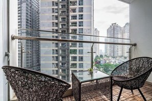 Room - An Corner Apt - Vinhomes Central Park High Floor Nice View and Free Pick up for 5 Nights (Ho Chi Minh City)