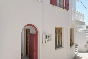 Unclassified image, 5 of 69, button - Akakia Residence (Naxos)