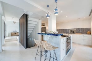 Room - All About Villa Jori (Marbella)