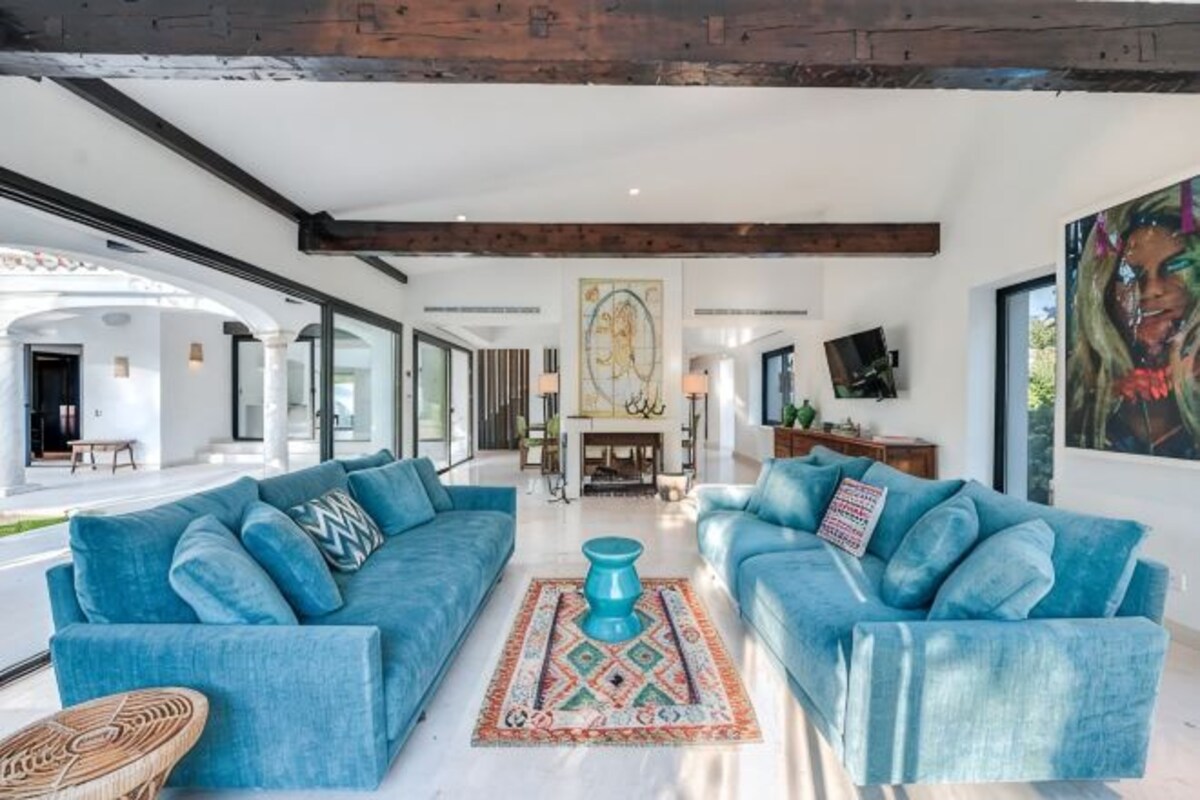 Seven-Bedroom Villa