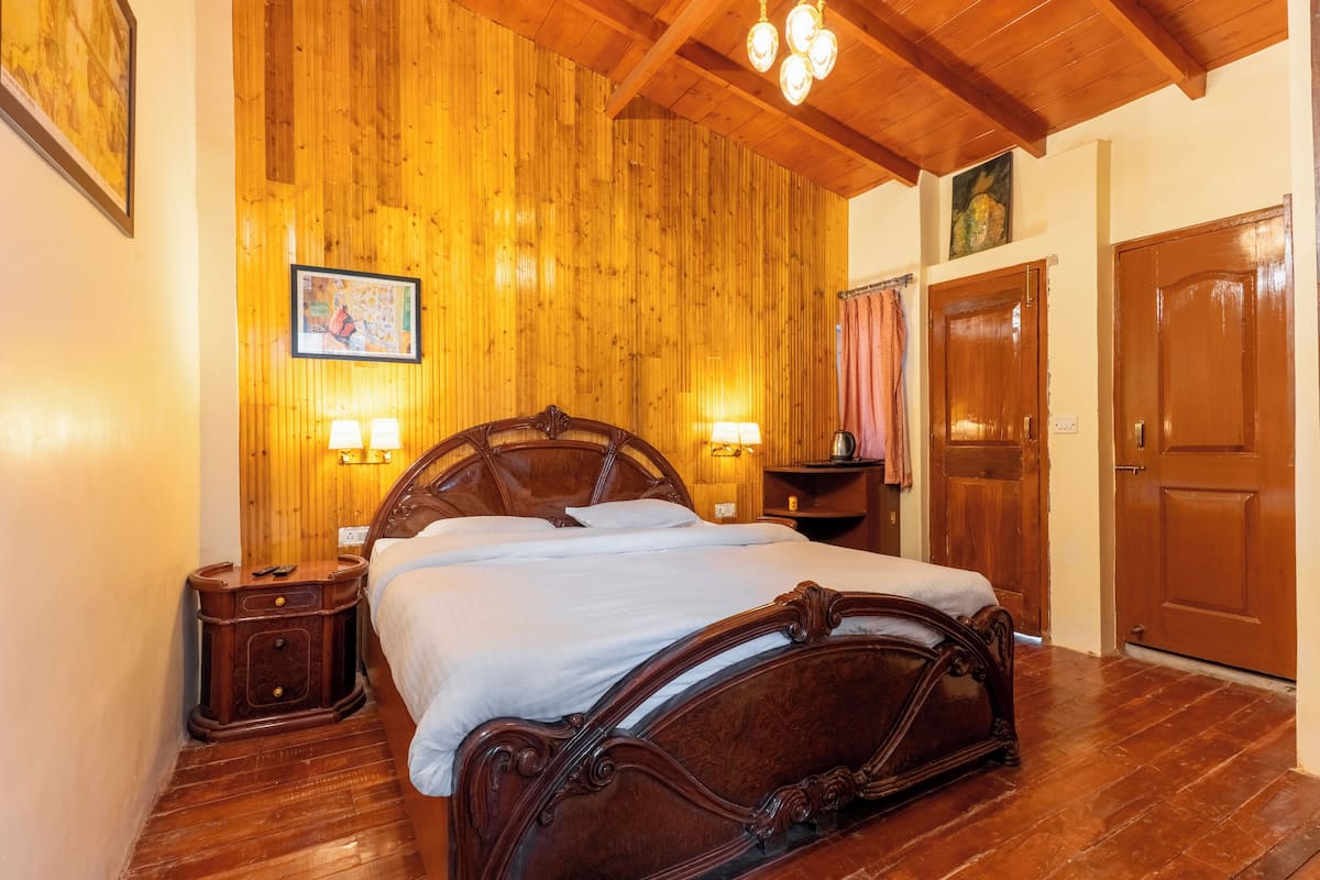 Basic Room | Select Comfort beds, free WiFi, bed sheets