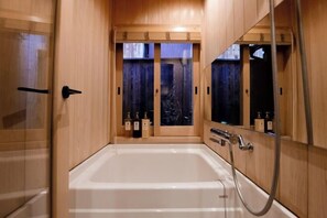 Room - Kyoya Nobuhiro Rakuchu (Kyoto)