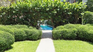 Property grounds - Rawai Beach Pool Condotel (Phuket)