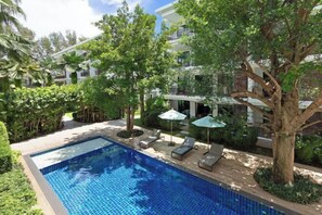 Outdoor pool - Rawai Beach Pool Condotel (Phuket)