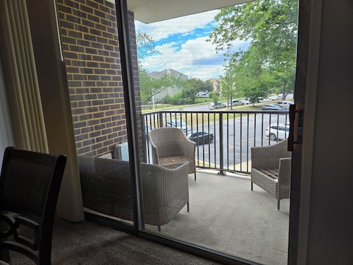 Comfy, Cozy and Conveniently Located