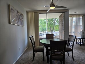 تناول الطعام