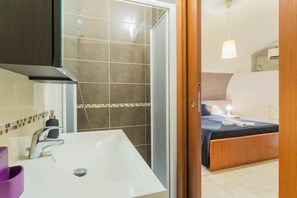 เปล/เตียงเด็กอ่อน