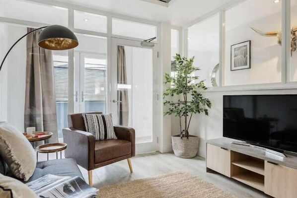 Living area - Host & Stay - Slater Street Apartments (Liverpool)