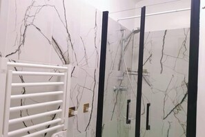 Bathroom - Sans soucis-Latin Quarter,Paris (Paris)