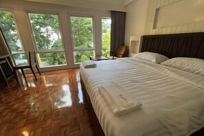 Room - Molecular cloud (Pattaya)