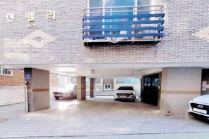 Unclassified image, 2 of 22, button - jeni's house (Seoul)