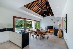Room - Villa Leaf Sanur by BaliSuperHost (Bali)