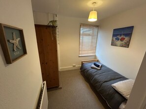 熨斗/熨衫板、Wi-Fi、床單