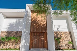 Unclassified image, 2 of 22, button - 5House:A luxury beachfront villa on Samui (Koh Samui)