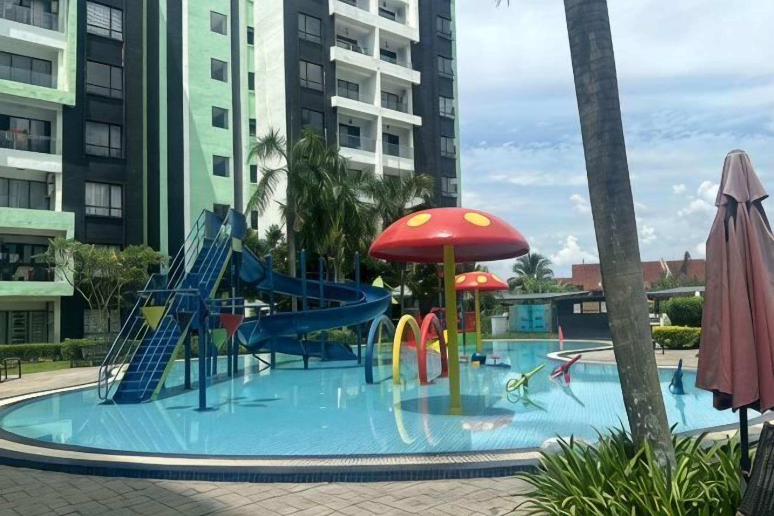 Kolam renang outdoor