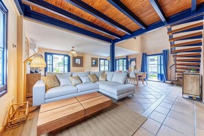Unclassified image, 5 of 14, button - Villa Lucentum (Alicante)